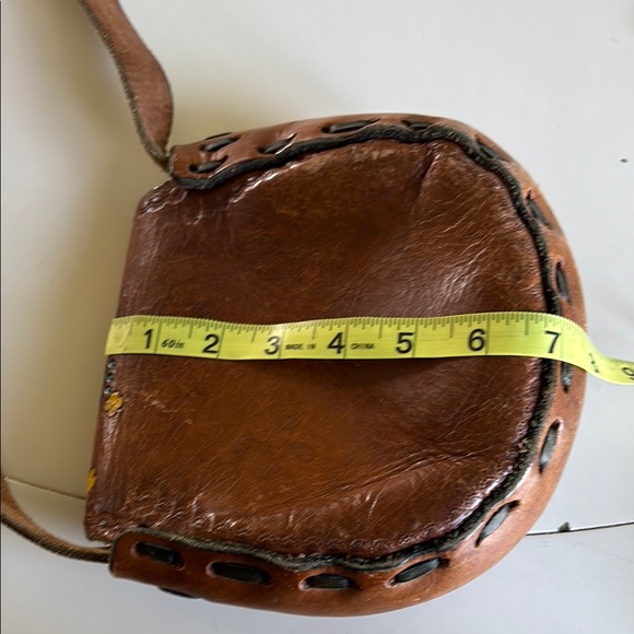 🍀Handmade Elegant Leather Brown Crossbody Bag with Floral Accents - Picture 5 of 6